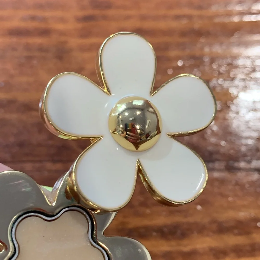 Limited-Edition 2007 Marc Jacobs “Daisy” Statement Perfume Ring - Picture 9 of 17